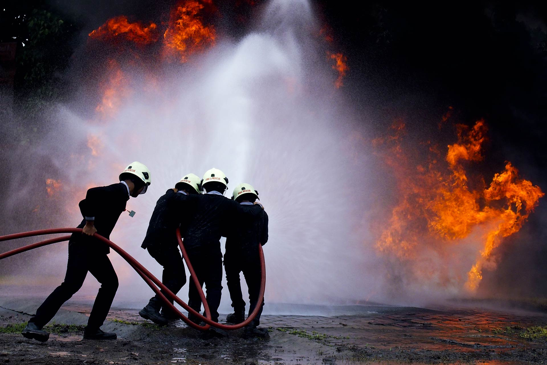 Le Courage en Action : Les Héros qui Nous Protègent